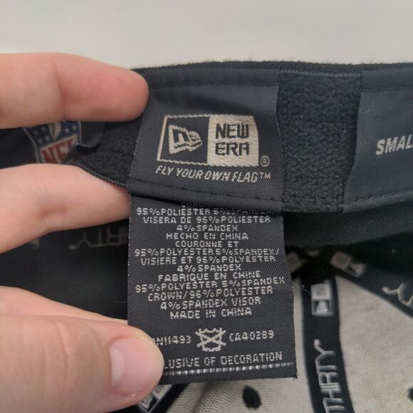 New Era Men's Fitted Hat Black S-M Embroidered Carolina Panthers Logo 39Thirty - Picture 8 of 8